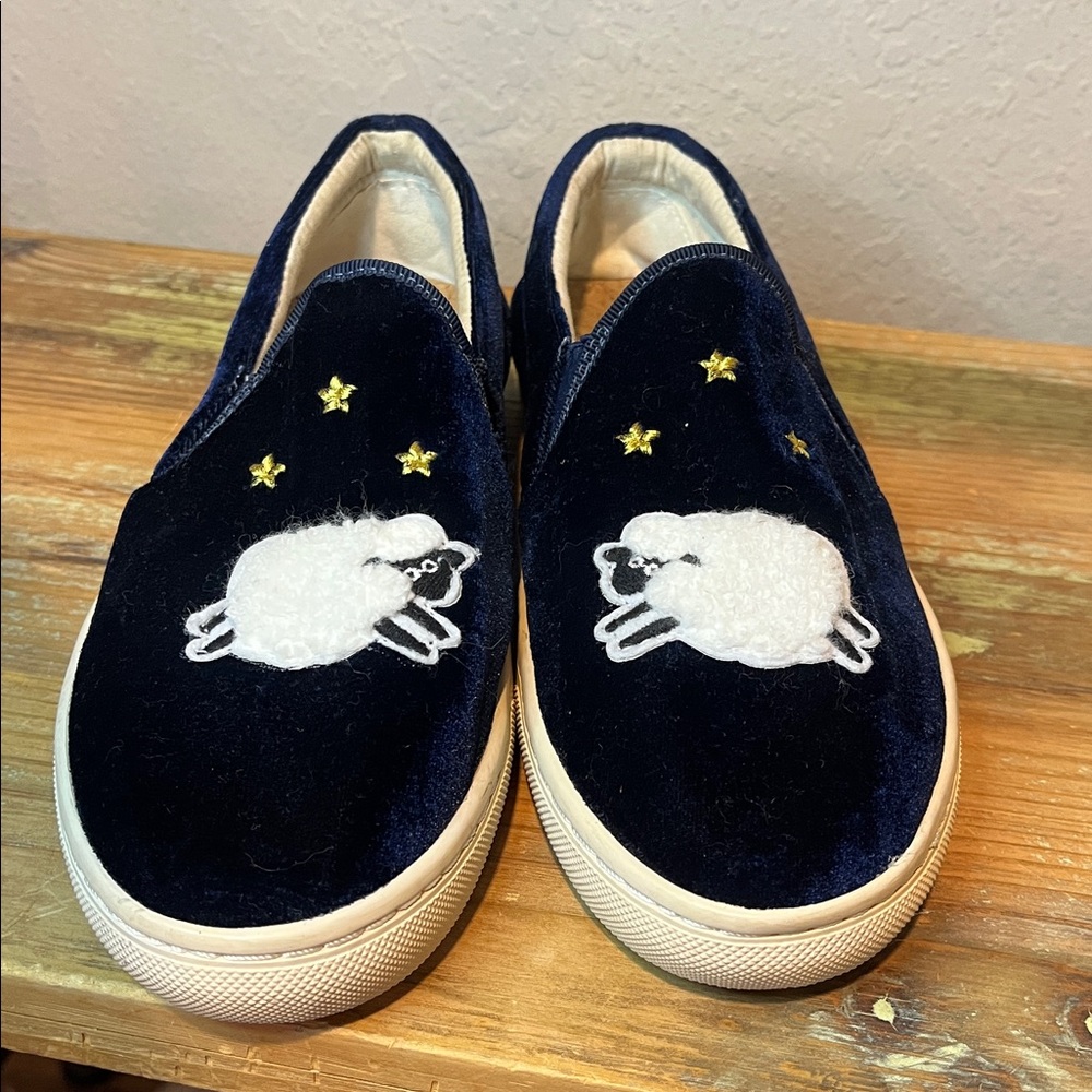 Soludos Velvet Sheep Sneaker in Midnight Blue Size 7-Excellent